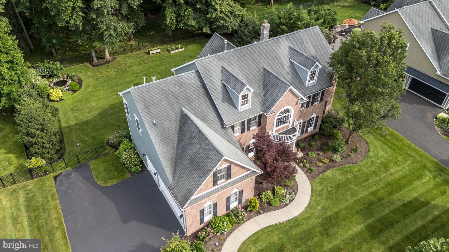 Property Photo: 5262 Bailey Court E PA 18902