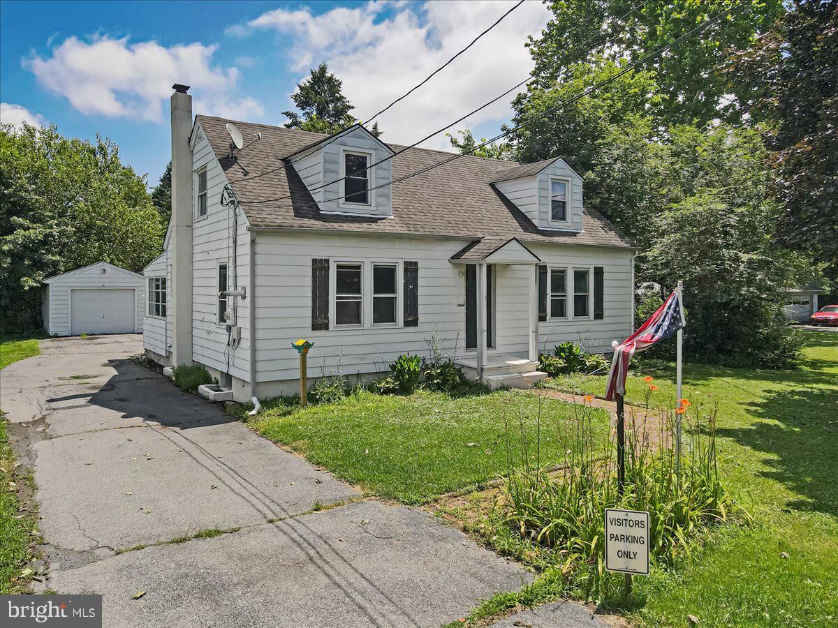 Property Photo:  2361 Pa Route 309  PA 18069 