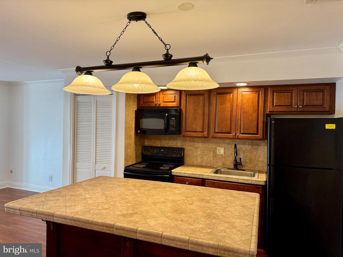 Property Photo:  34 Darien B  PA 18938 