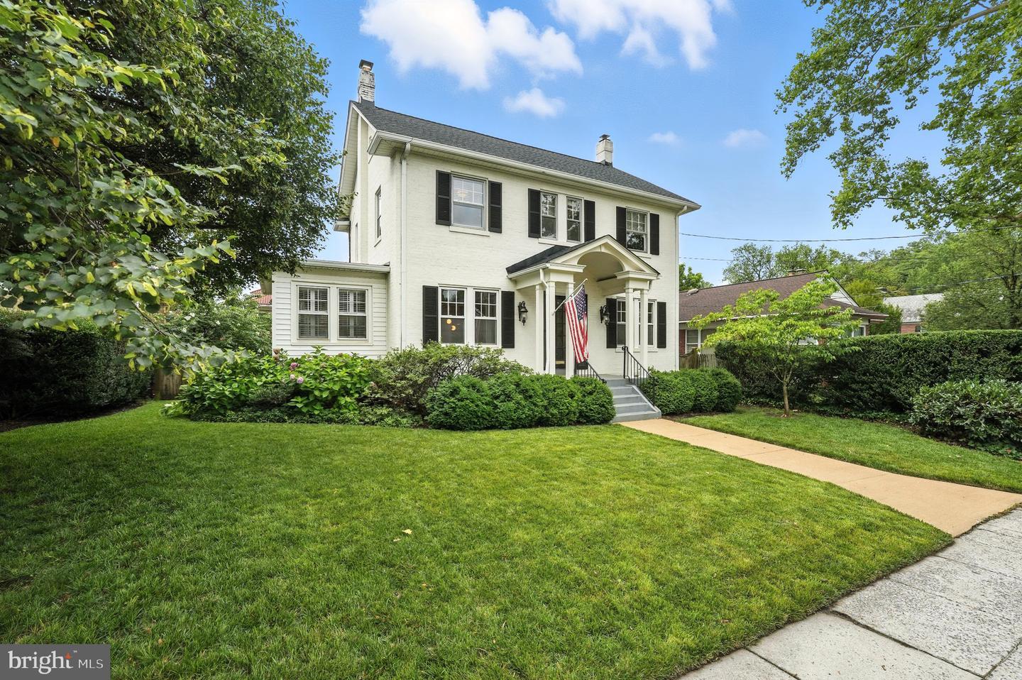 Property Photo: 3516 Runnymede Place NW DC 20015