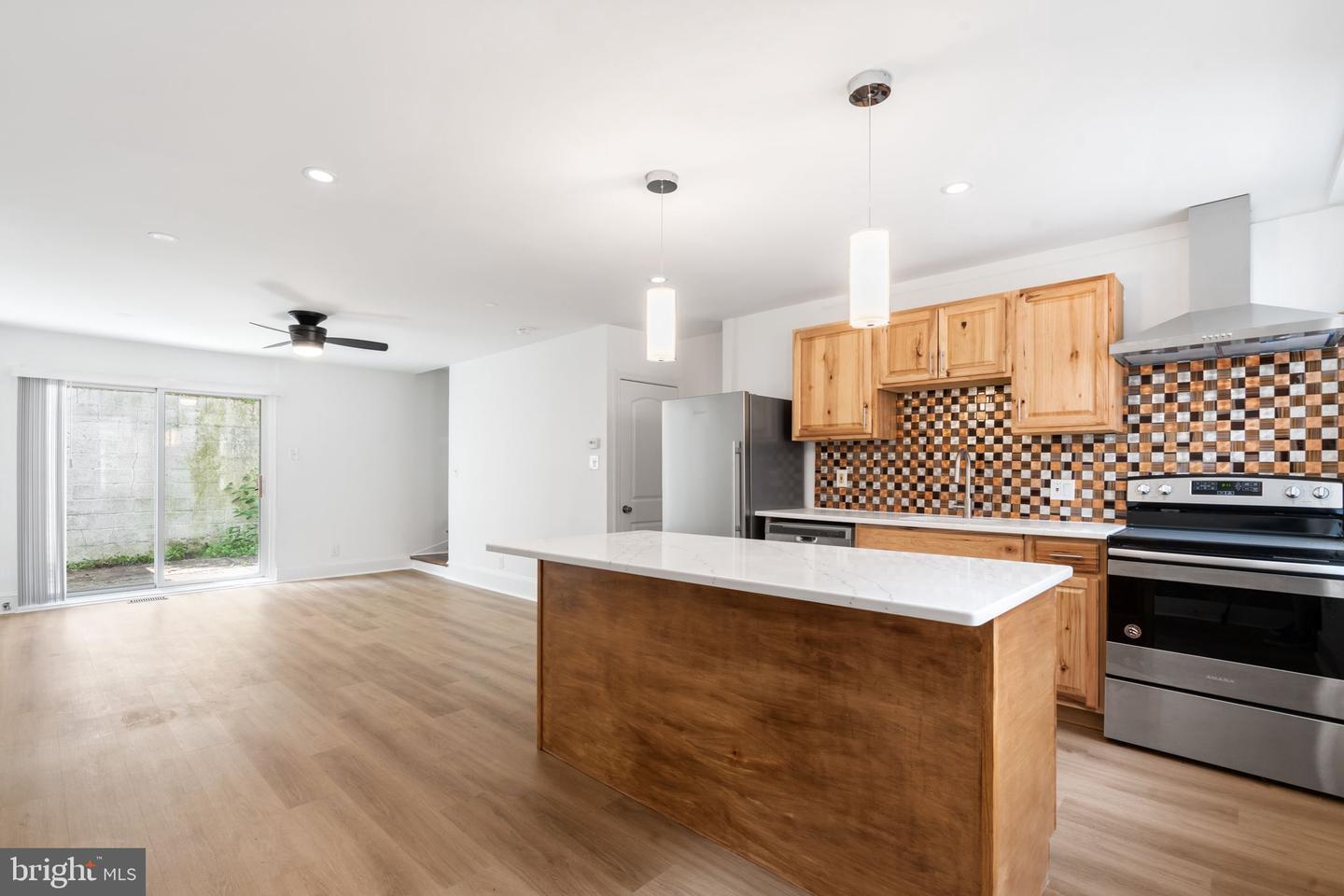1524 Naudain Street  Philadelphia PA 19146 photo