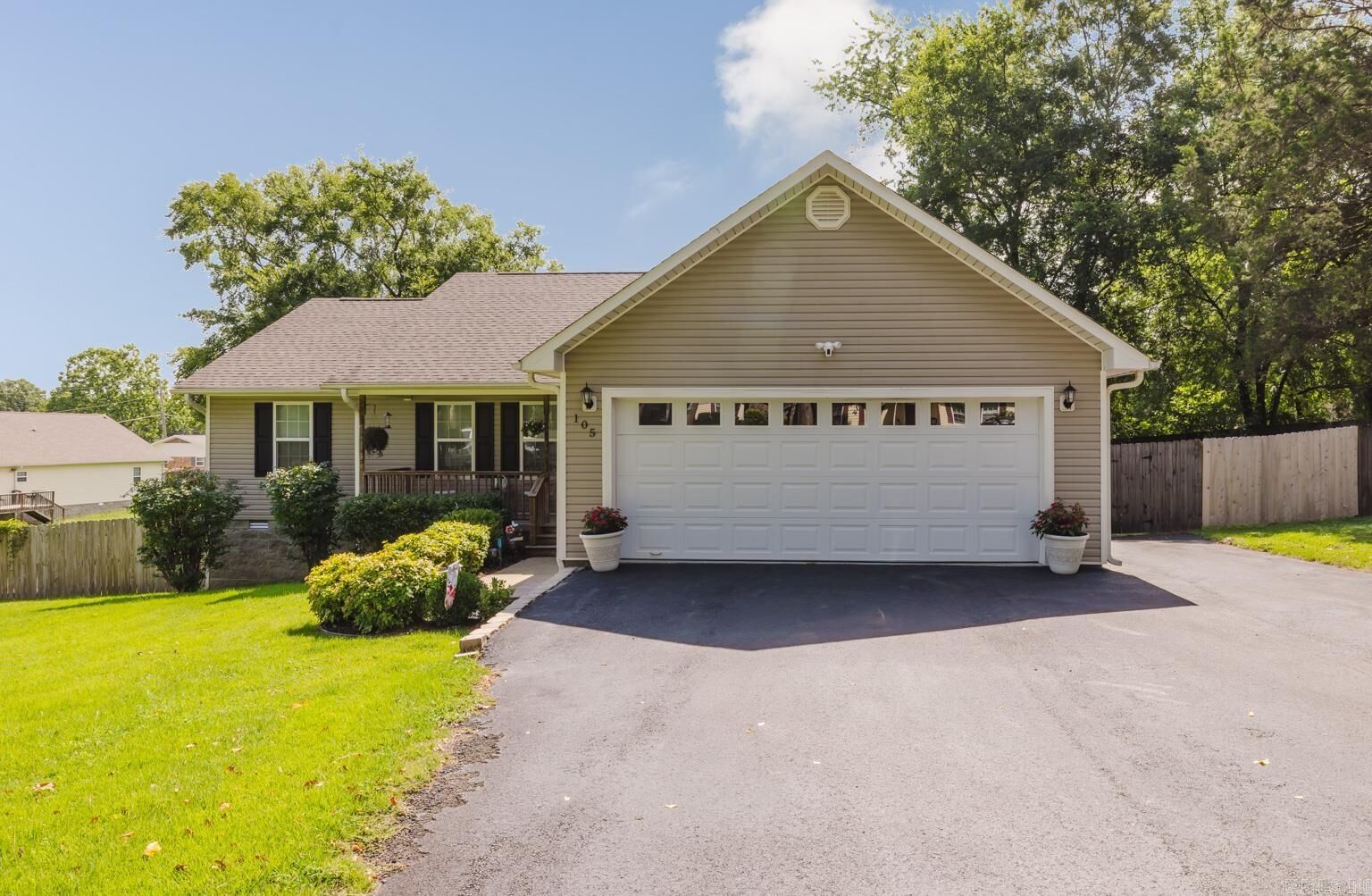 Property Photo: 105 Parkland Road AR 71913