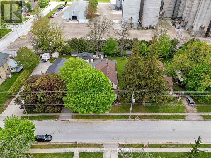 Property Photo:  103 Richmond Street South  ON N0M 1X0 
