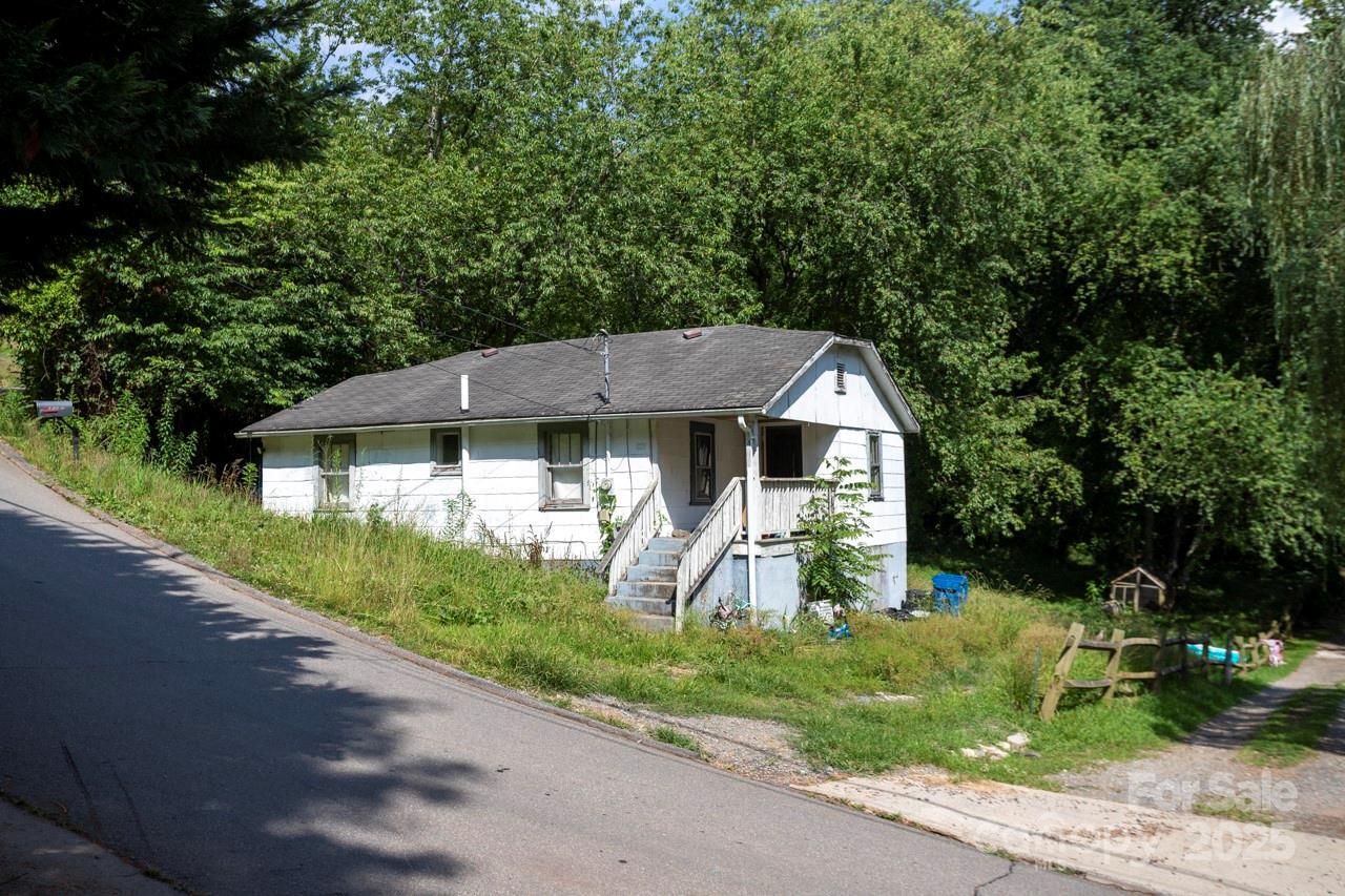 401 Ray Street  Waynesville NC 28786 photo