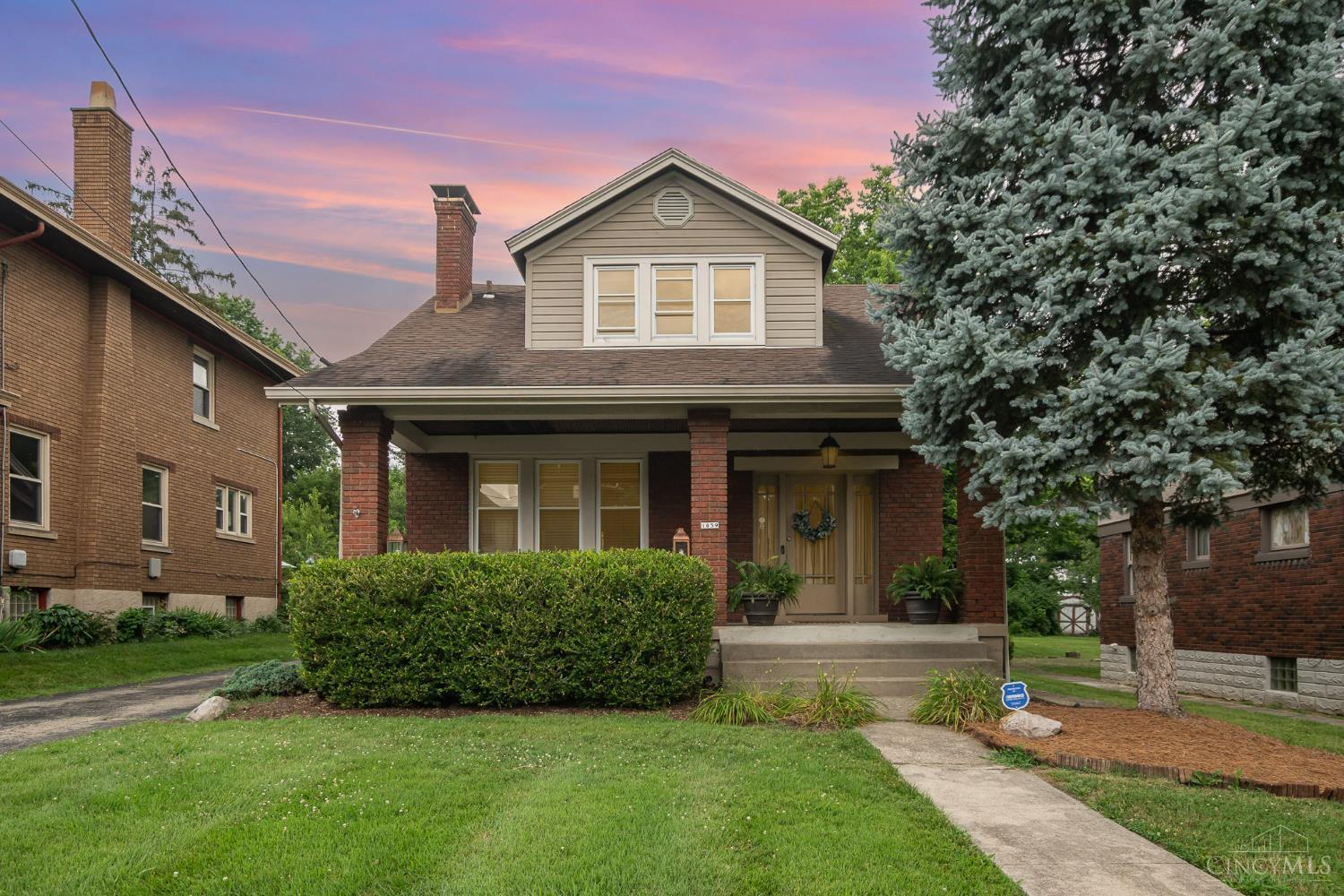 Property Photo: 1059 Coronado Avenue OH 45238
