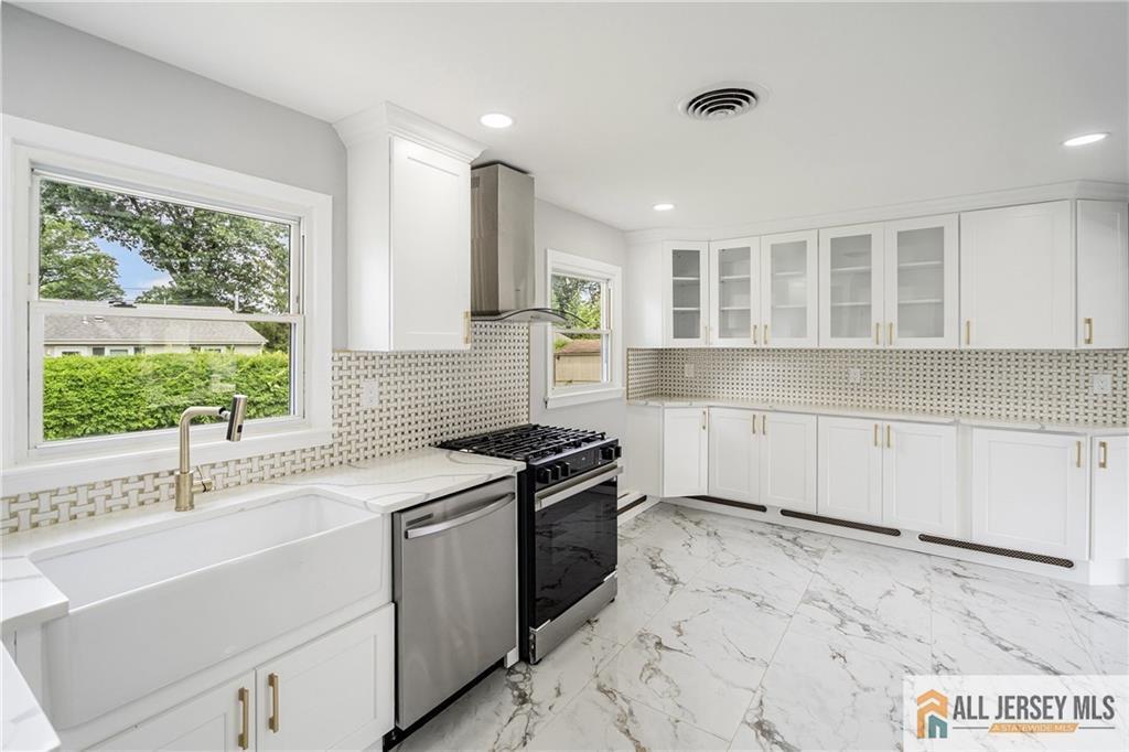 Property Photo: 366 Muriel Avenue NJ 08854