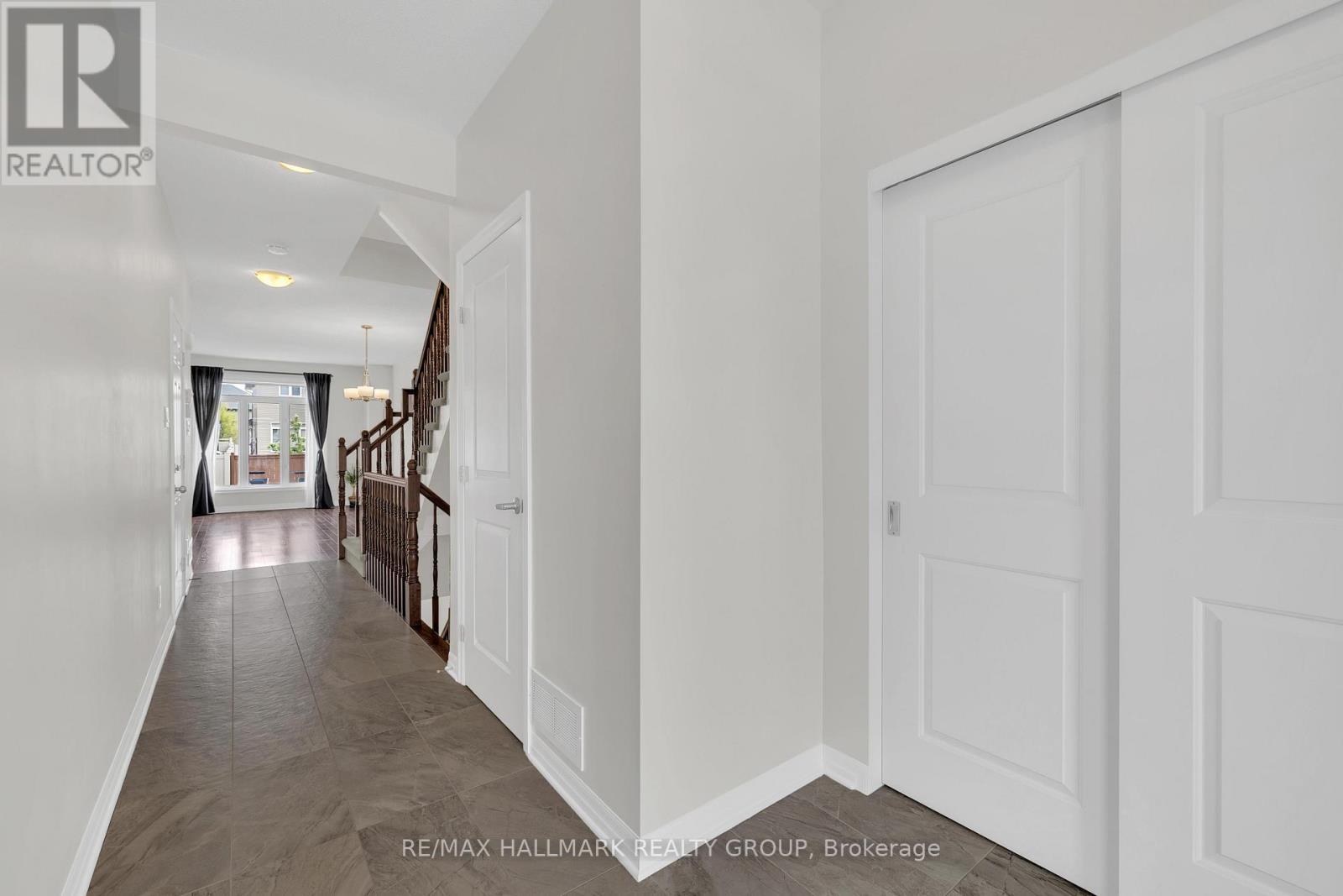 Photo de la propriété: 1022 Cobble Hill Drive ON K2J 0J7