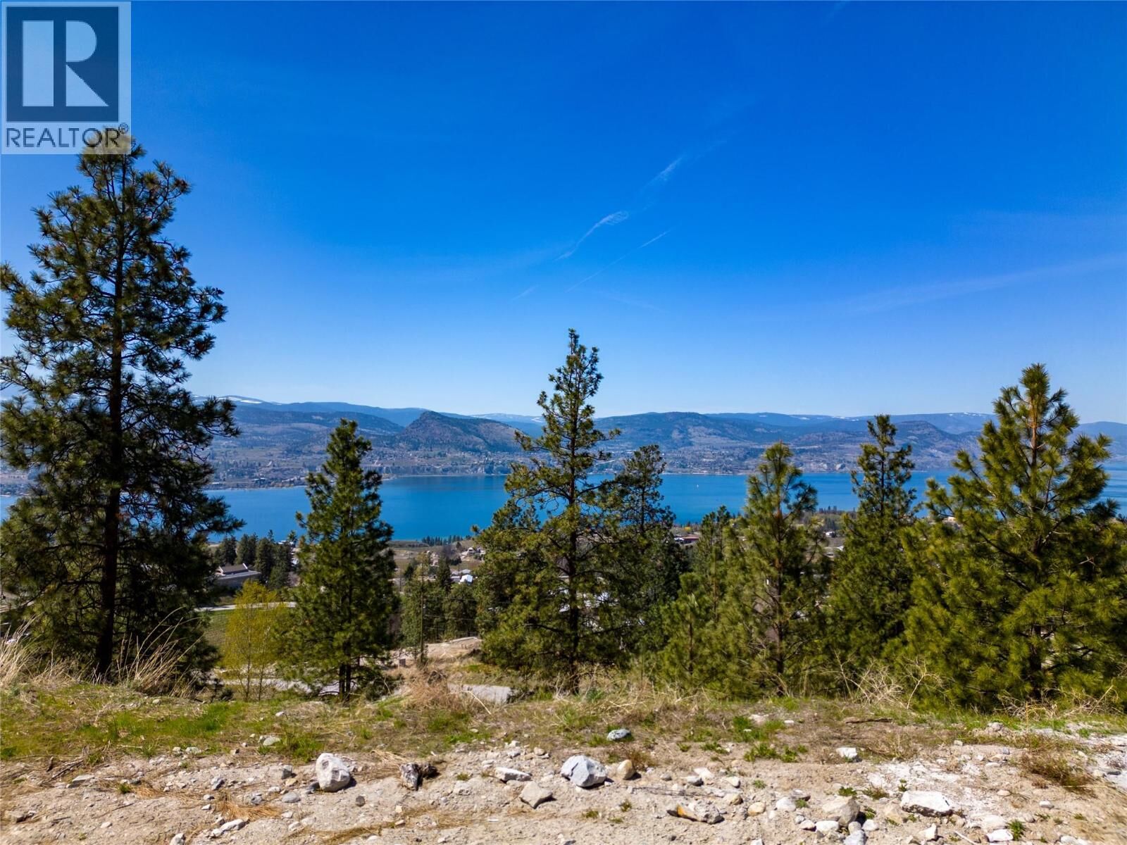 Property Photo:  2955 Outlook Way  BC V0H 1N1 