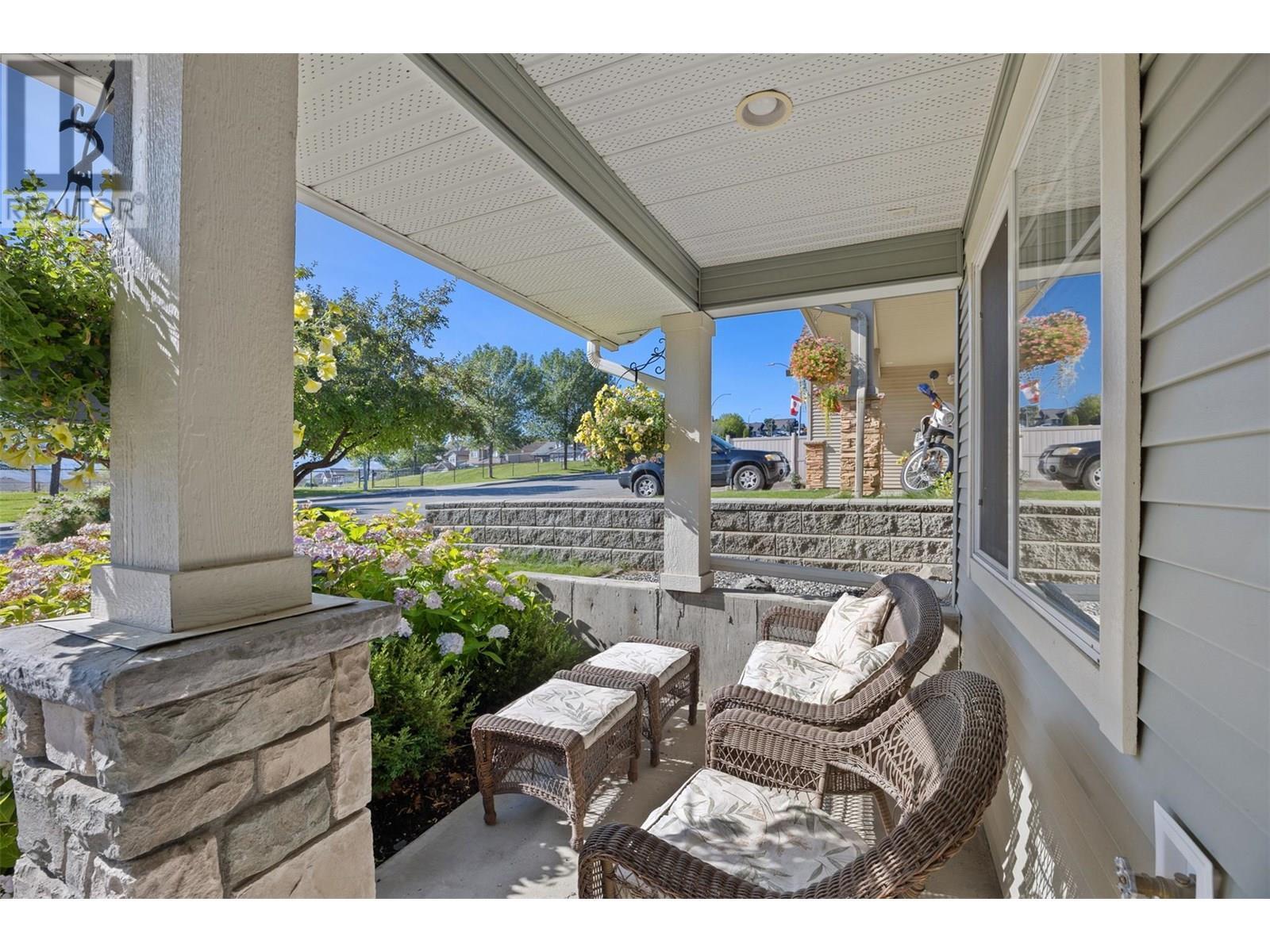 Property Photo: 2109 Grasslands Boulevard BC V2B 0A7
