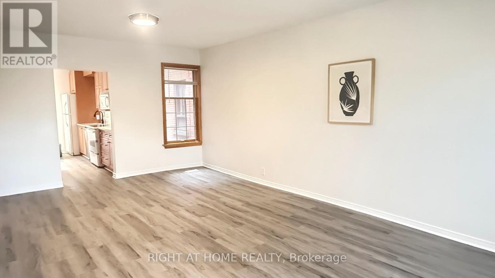 Property Photo: 109 Sweetland Avenue ON K1N 7V1