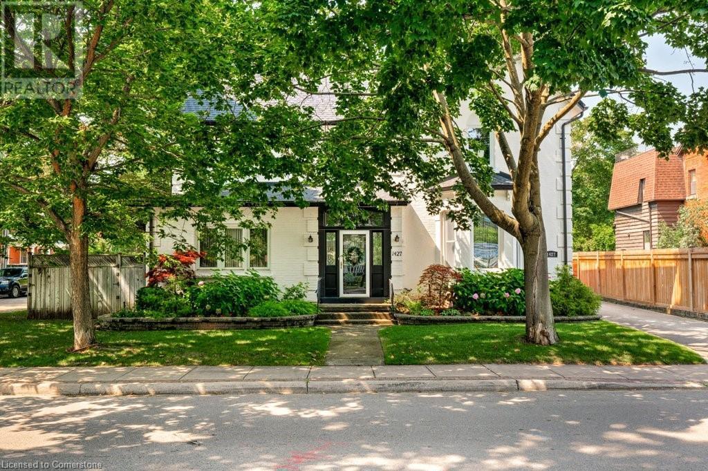 Photo de la propriété:  1427 Ontario Street  ON L7S 1G5 