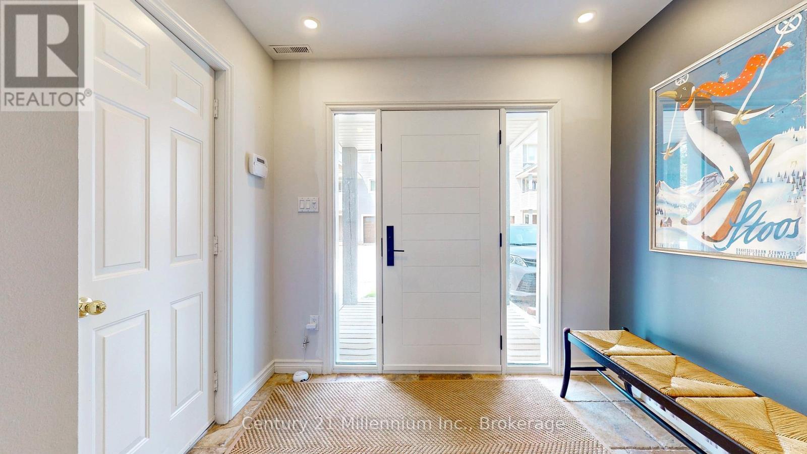 Photo de la propriété: 36 Lighthouse Lane East ON L9Y 5C8