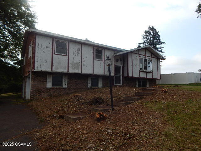 Property Photo:  206 Southview Drive  PA 17824 