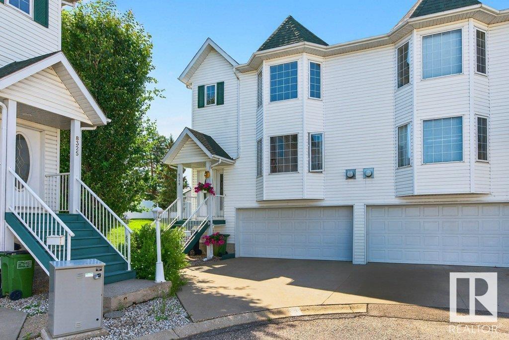 8329 160 Avenue NW  Edmonton AB T5Z 3G9 photo