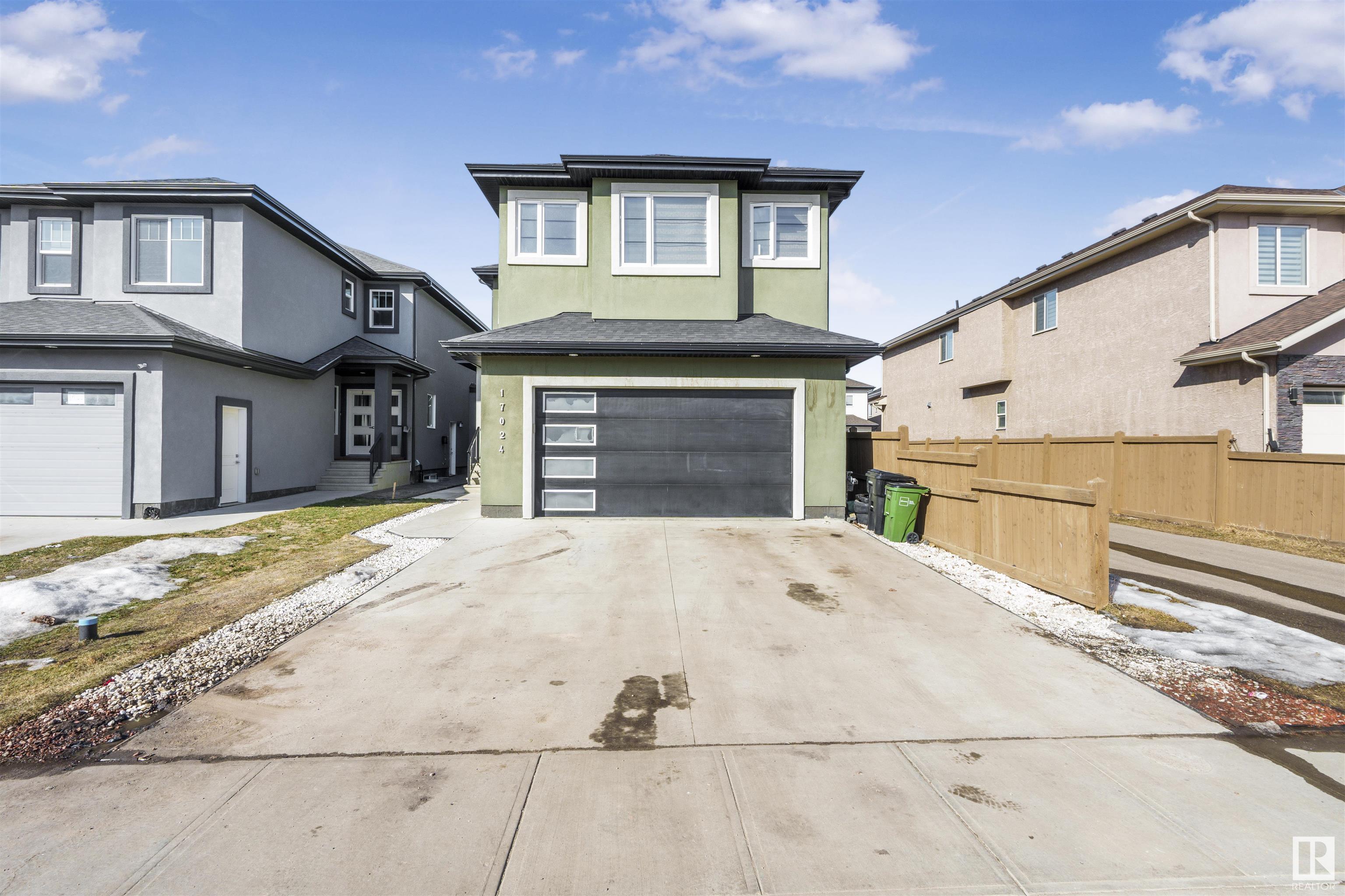 17024 62 Street NW  Edmonton AB T5Y 3S4 photo