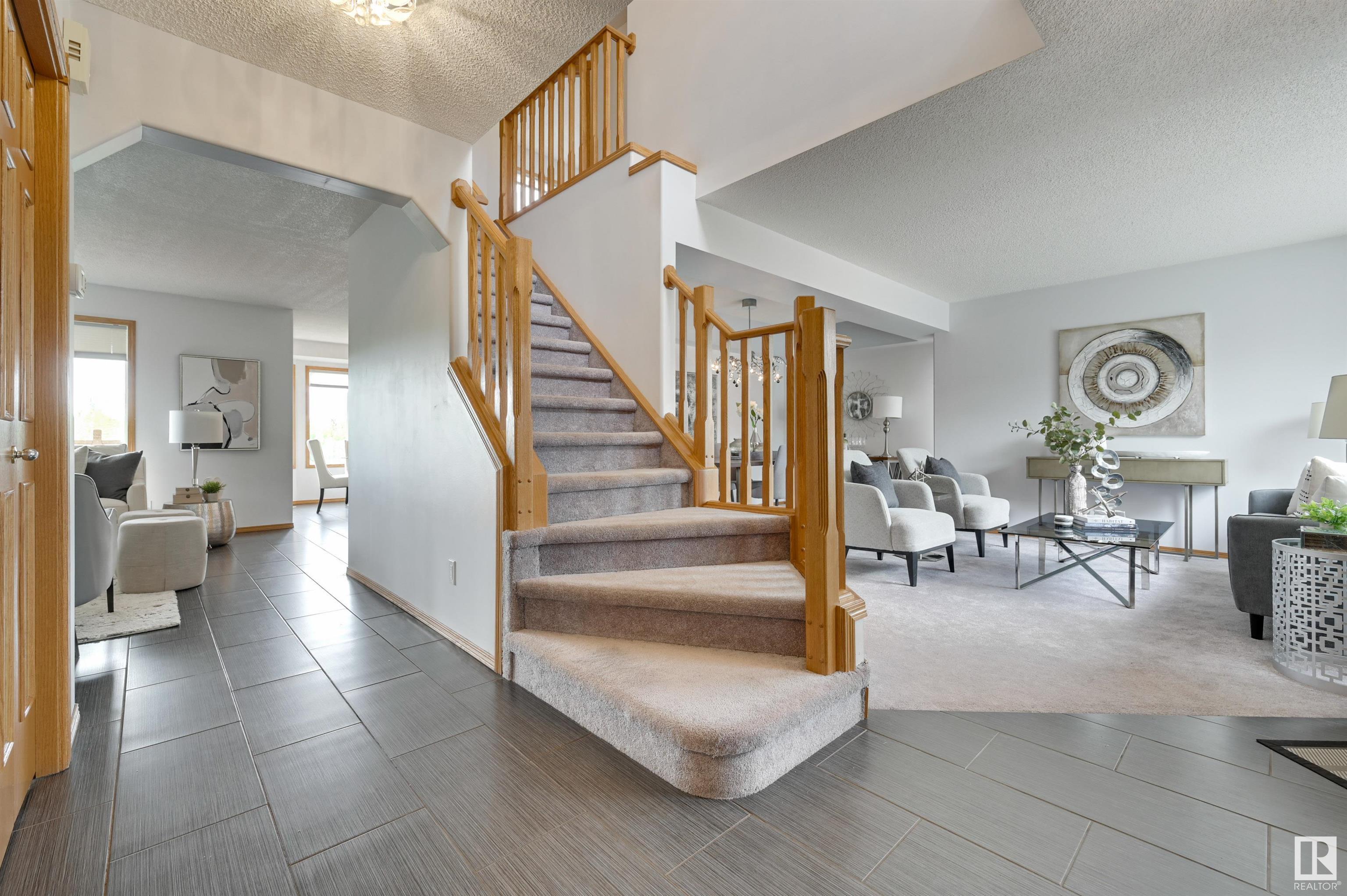 Property Photo:  3940 42 Street NW  AB T6L 7C4 