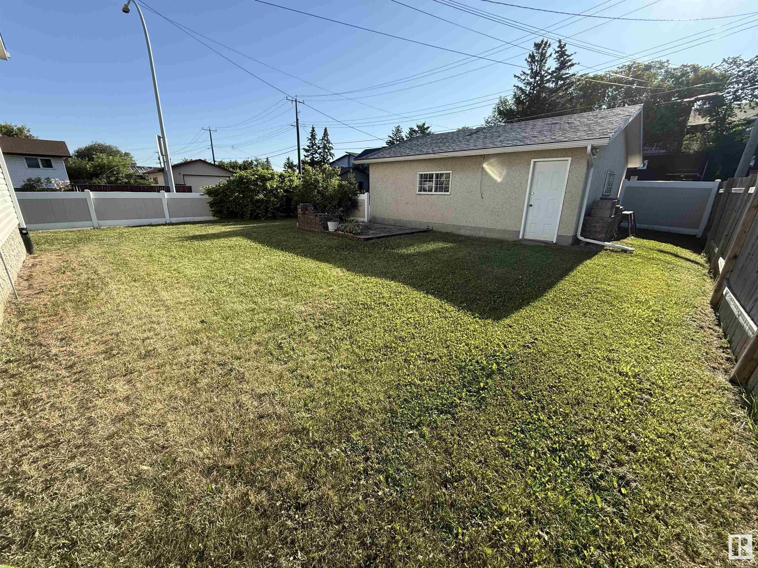 Property Photo:  16225 102 Avenue NW  AB T5P 4G6 