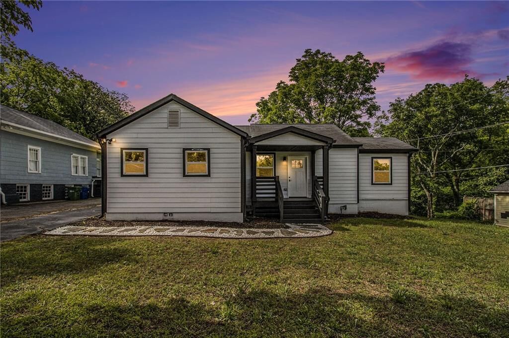 Property Photo:  1926 Lakewood Terrace SE  GA 30315 