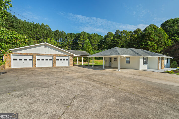 Property Photo:  255 Loving Road  GA 30560 