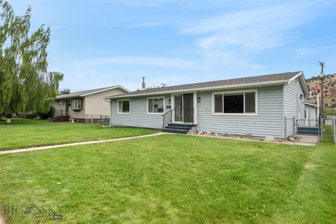 Property Photo:  2102 Lincoln  MT 59711 