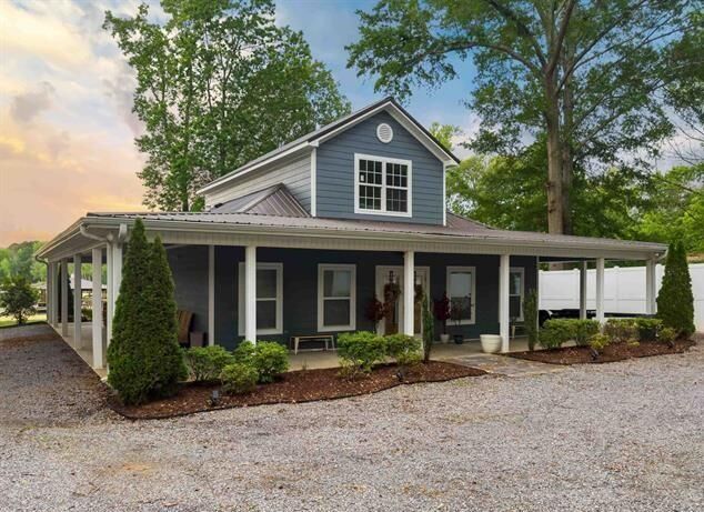 Property Photo:  122 Malibu Circle  AL 35769 