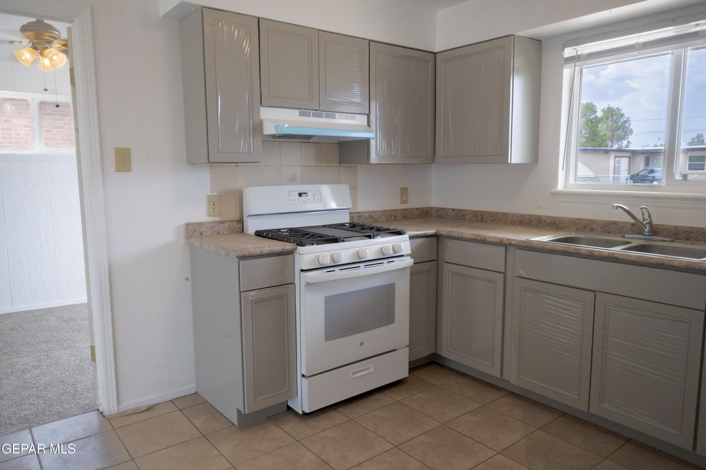 Property Photo: 5520 Edinburg Drive Drive TX 79924