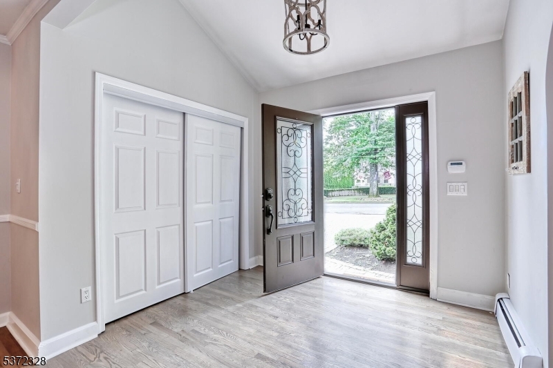 Property Photo:  324 Calvin Ct  NJ 07481 