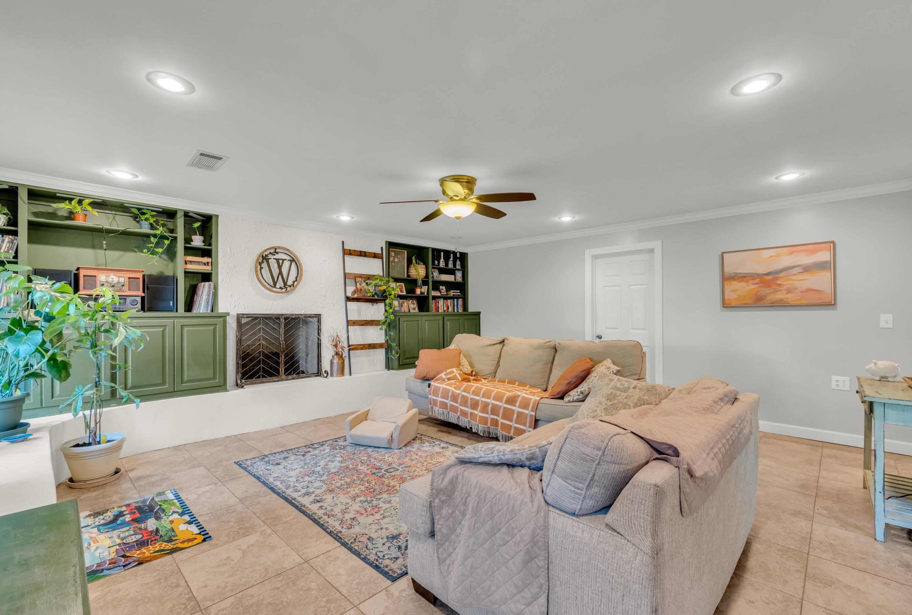 Property Photo: 2004 Locust Ln MS 39759