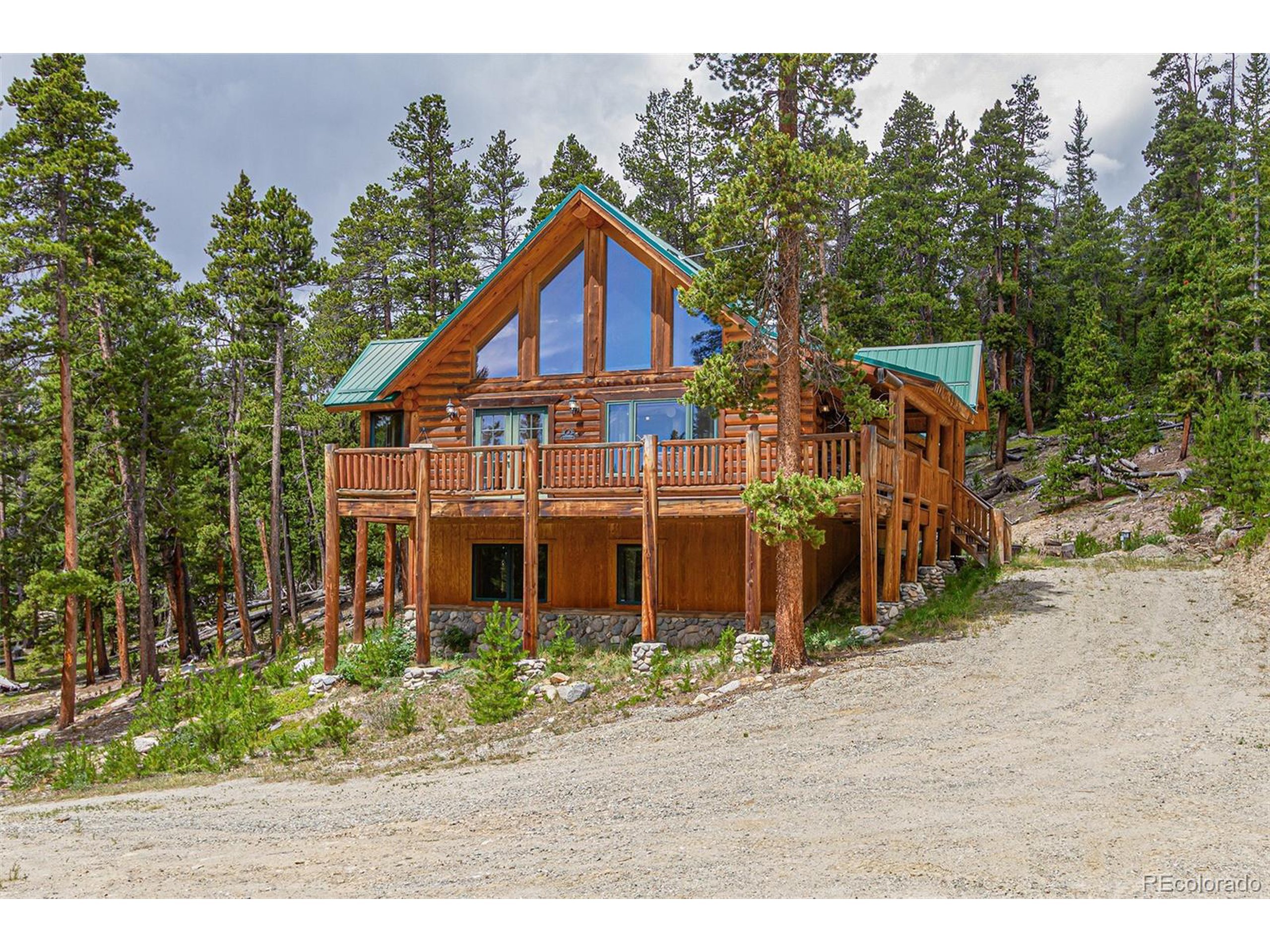 Property Photo:  