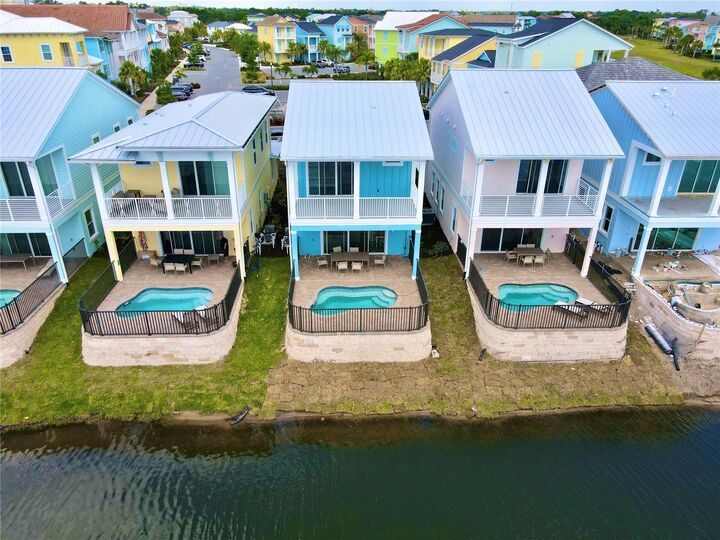 Property Photo:  3032 Parrot Head Place  FL 34747 