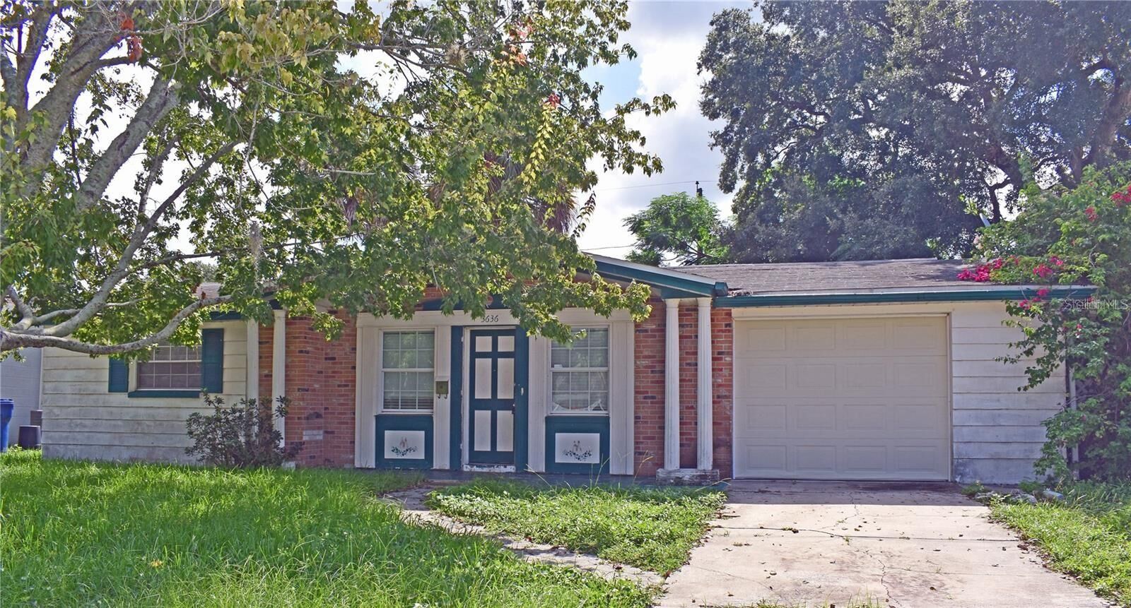 Property Photo:  3636 Wiltshire Drive  FL 34691 