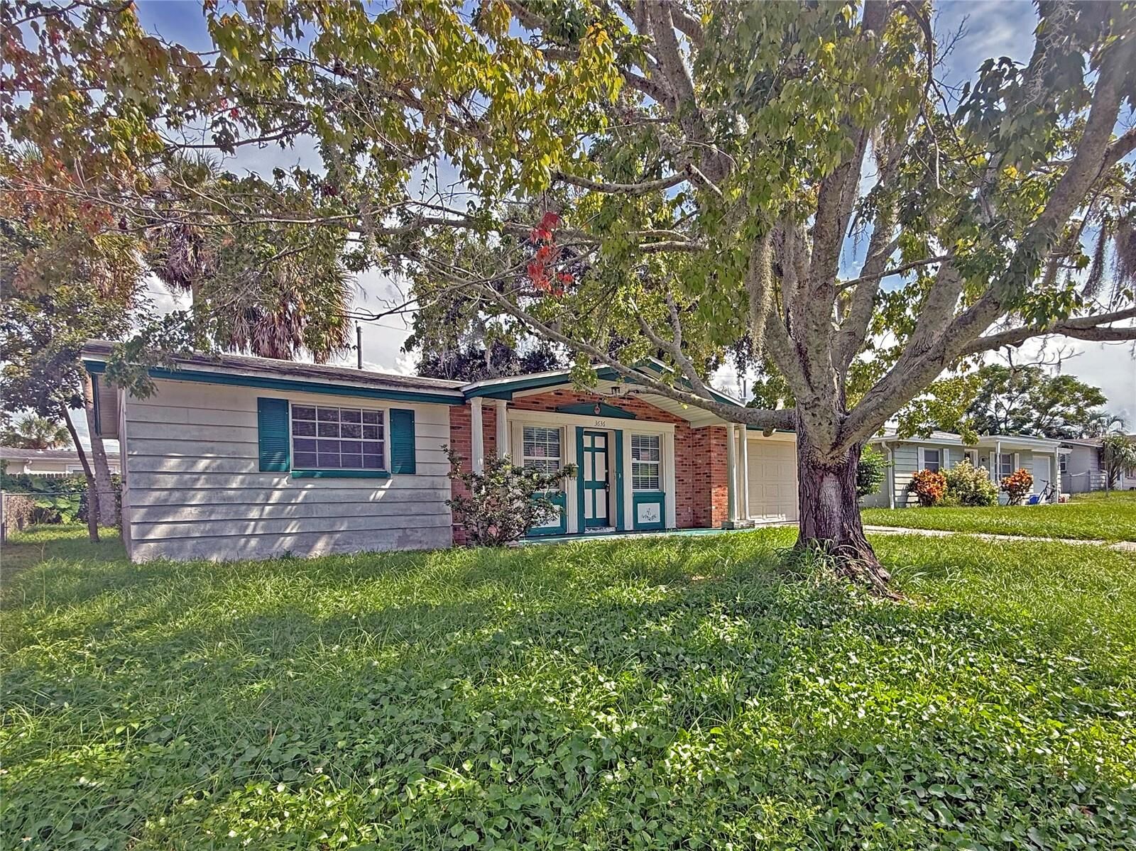 Property Photo:  3636 Wiltshire Drive  FL 34691 