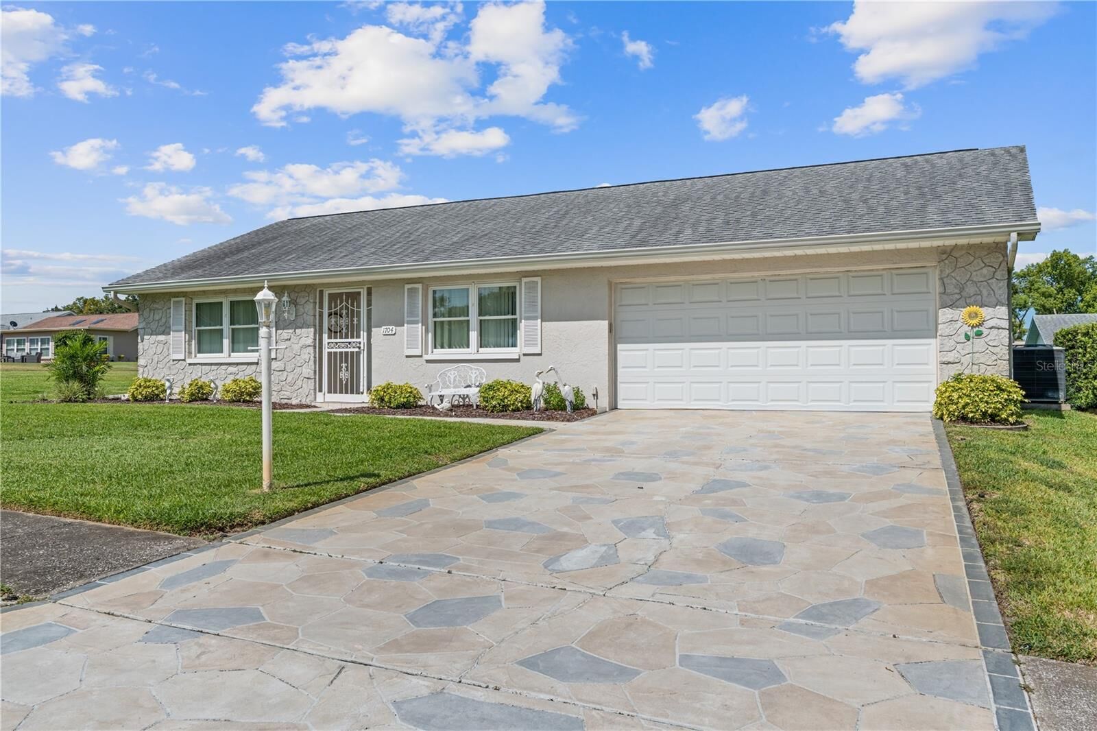 Property Photo:  1704 Caledonia Court  FL 34684 