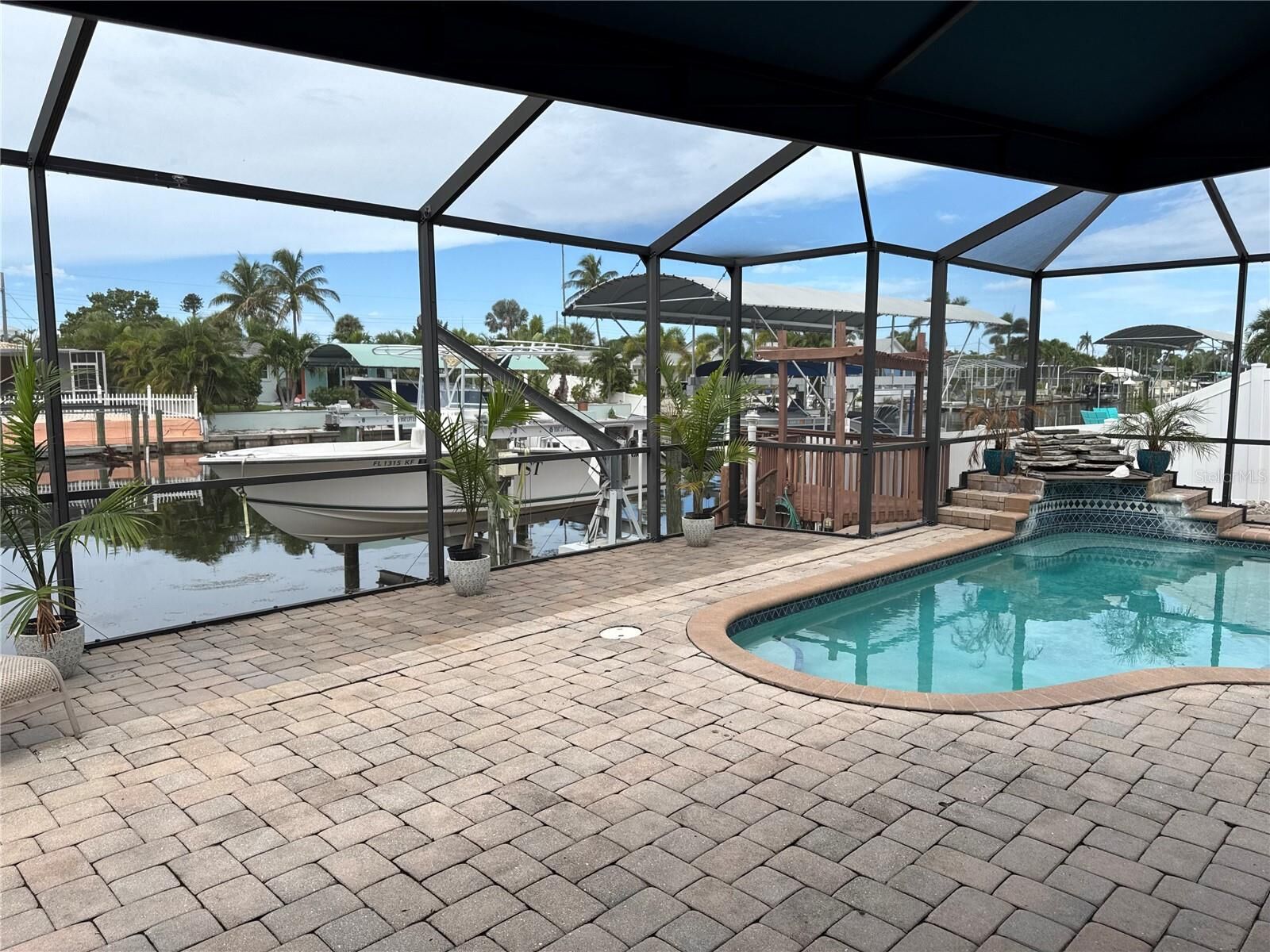 Property Photo: 4216 Royal Palm Drive FL 34210