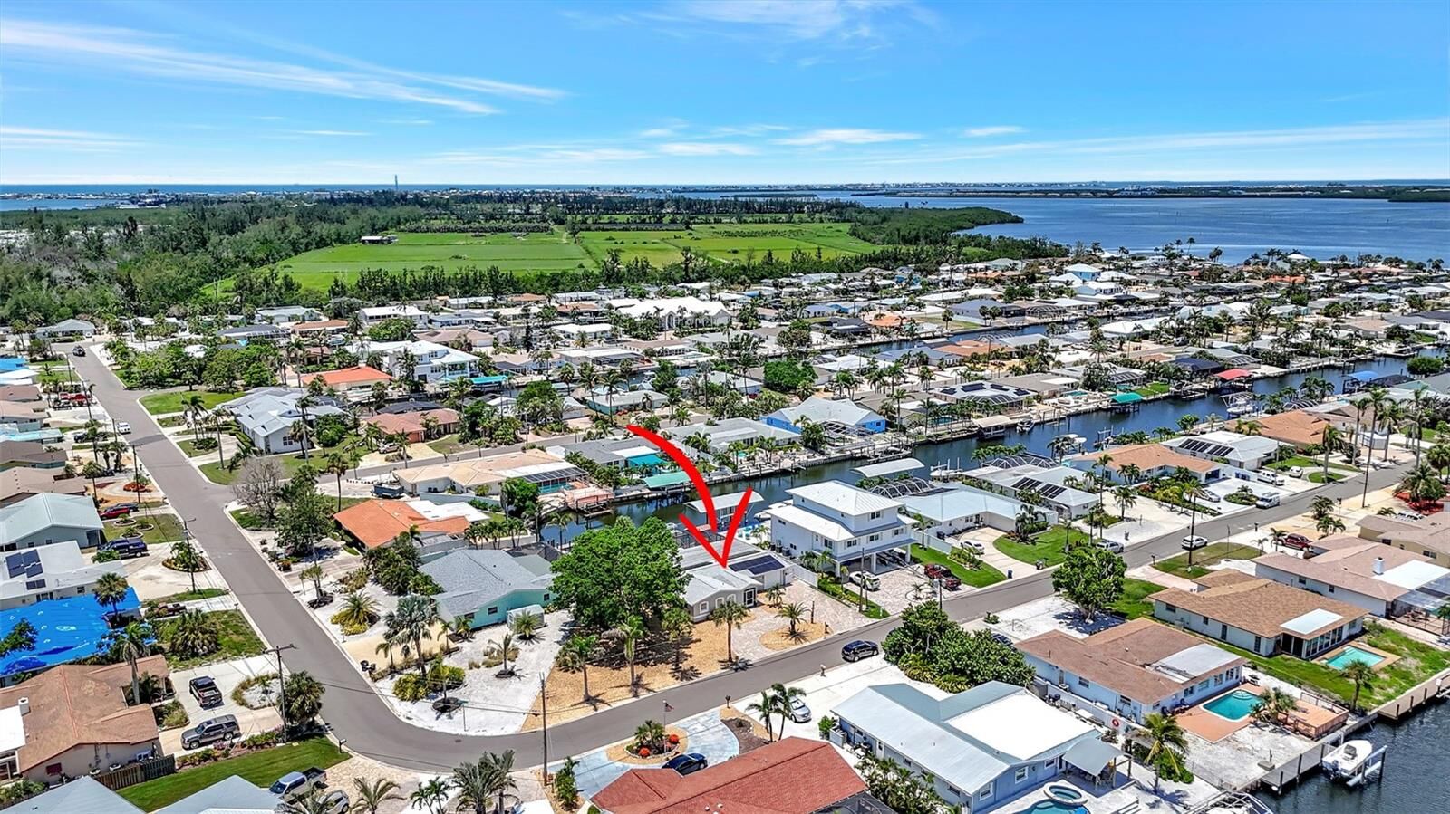 Property Photo:  4216 Royal Palm Drive  FL 34210 