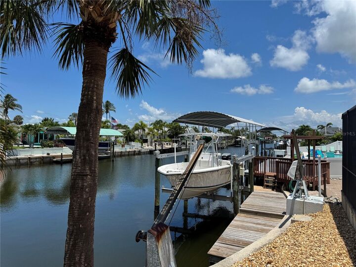 4216 Royal Palm Drive  Bradenton FL 34210 photo