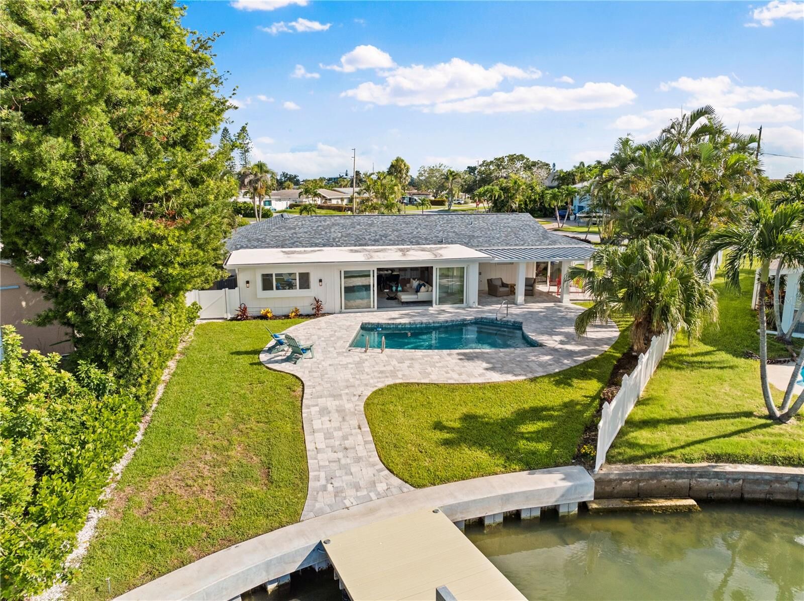 Property Photo: 24 Marina Terrace FL 33706