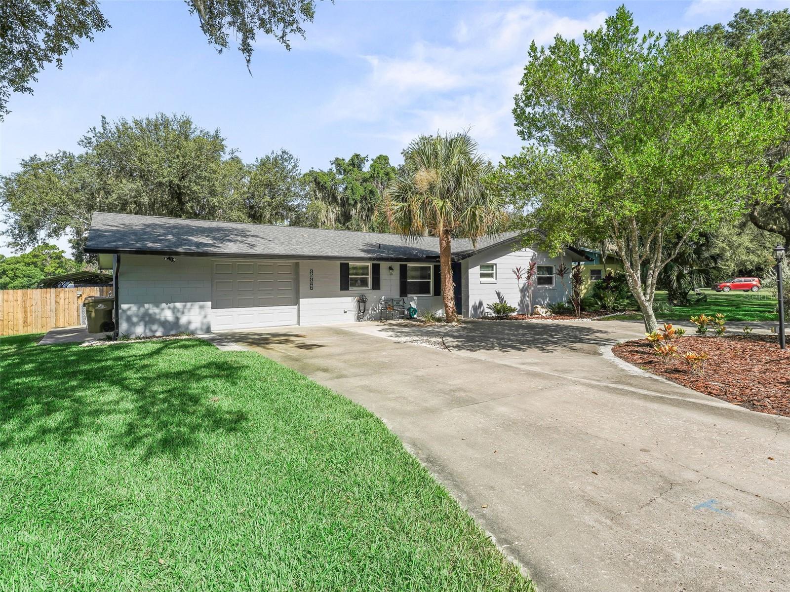 Property Photo: 37345 Oak Lane FL 32784