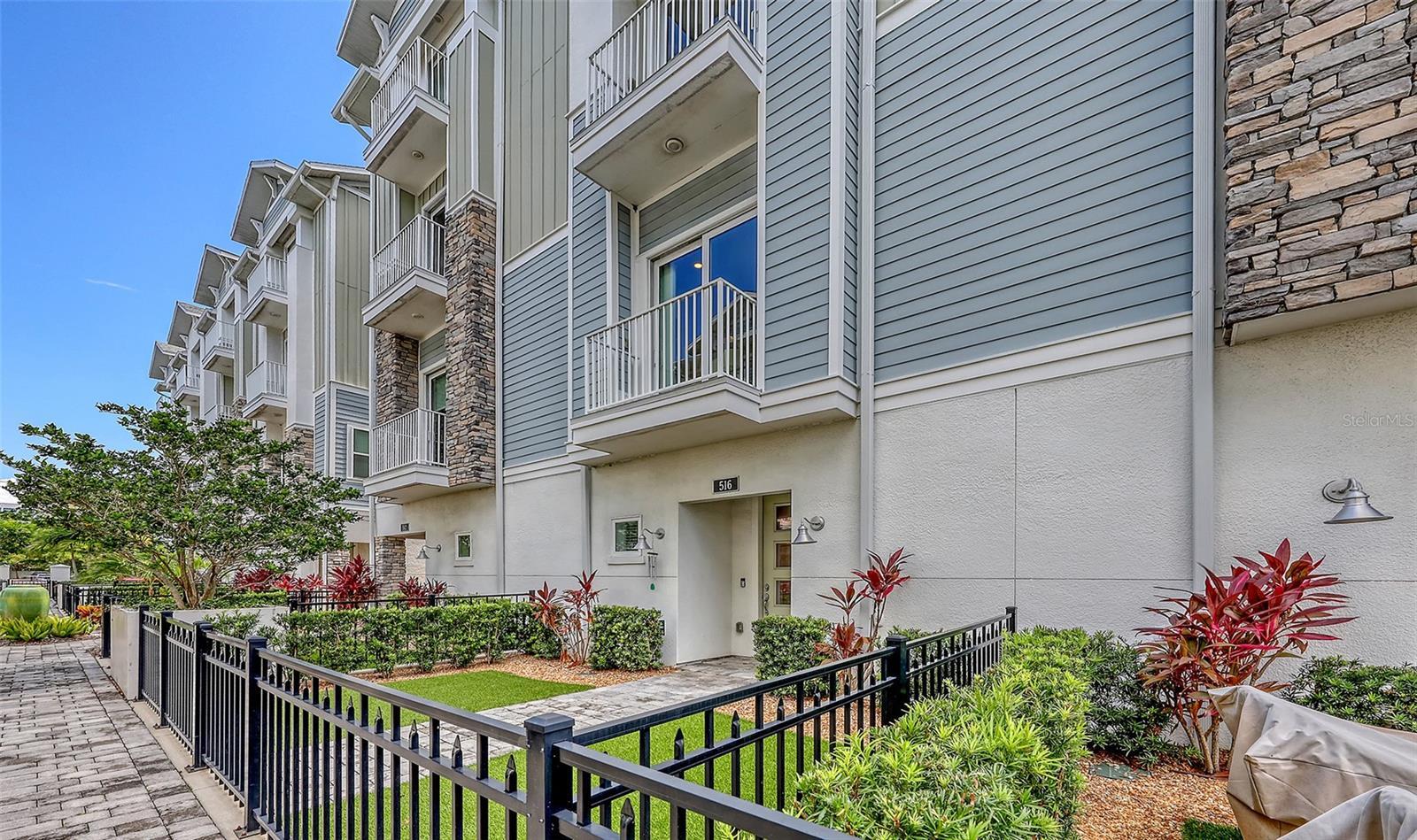 Property Photo: 516 Laurel Park Drive FL 34236