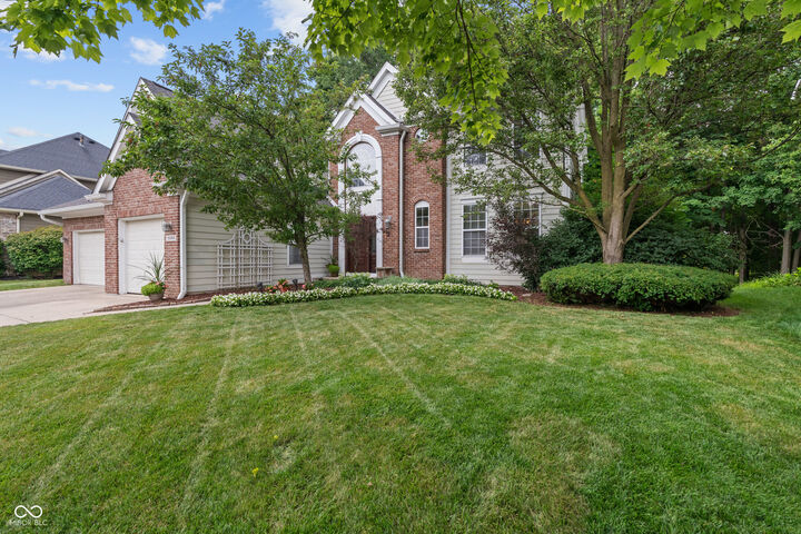 Property Photo: 10860 Pine Bluff Drive IN 46037