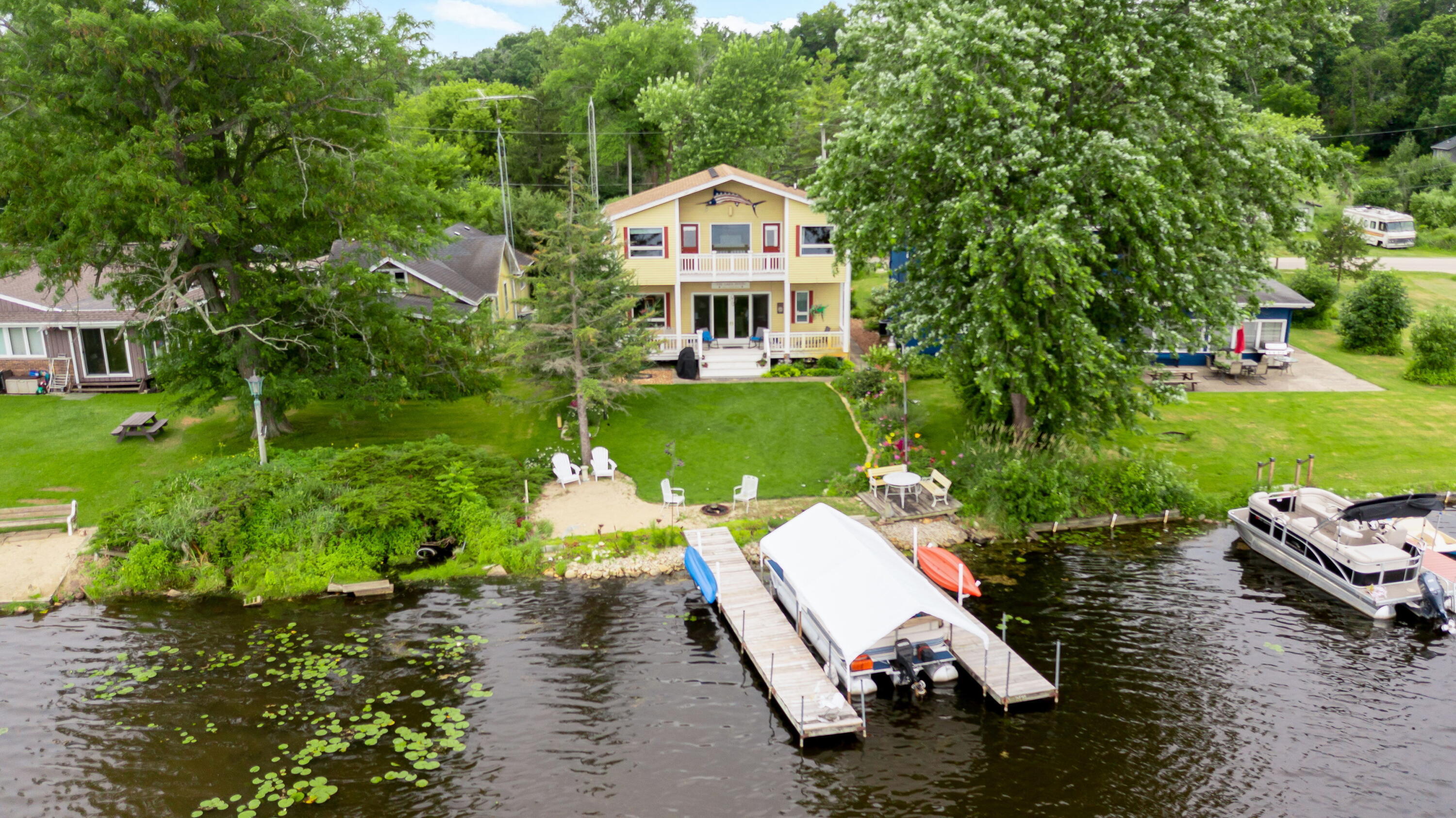 Property Photo: 8041 W Lakeshore Dr WI 53105