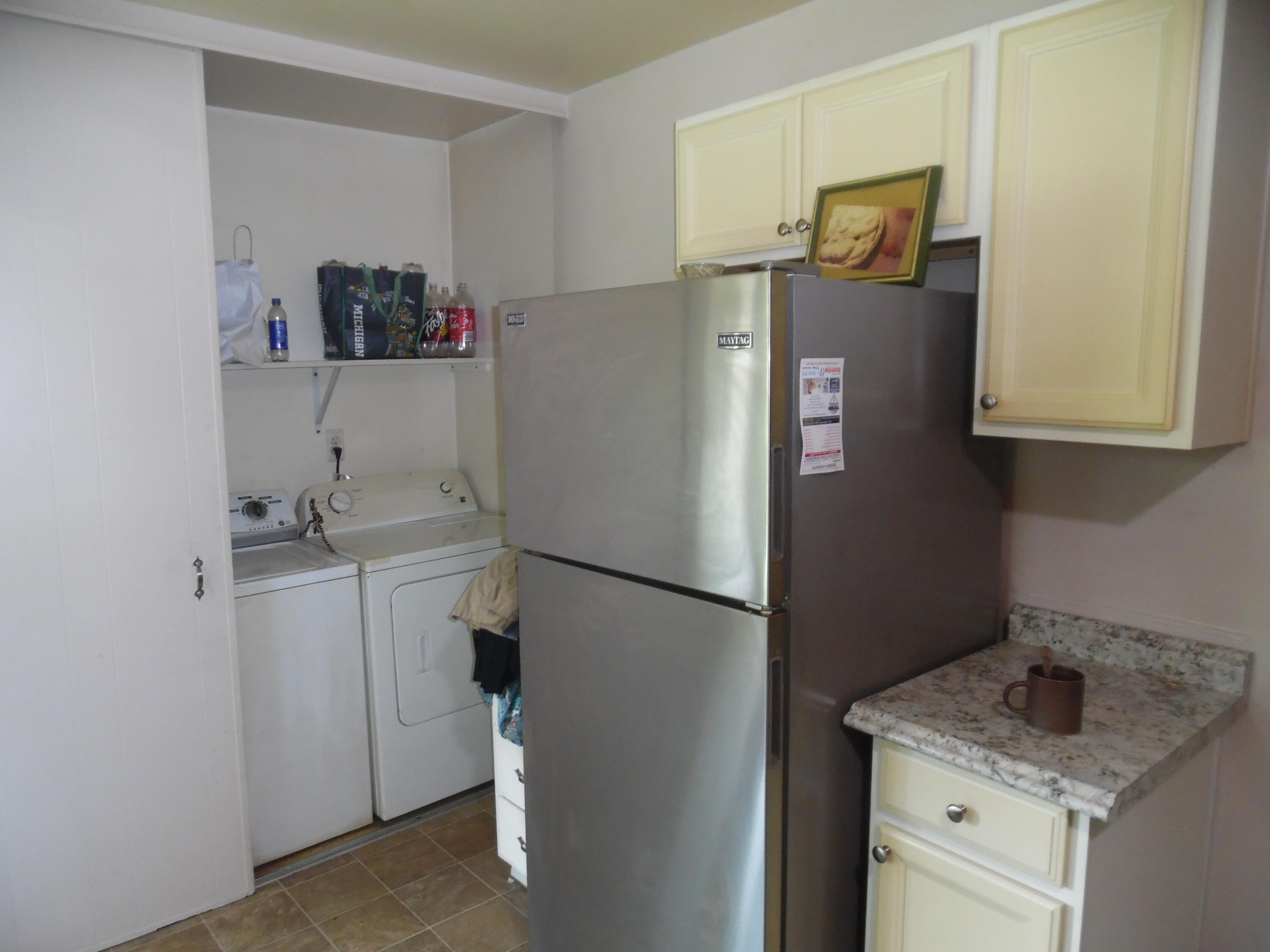 Property Photo: 2525-2529 W Argyle St. Street MI 49202