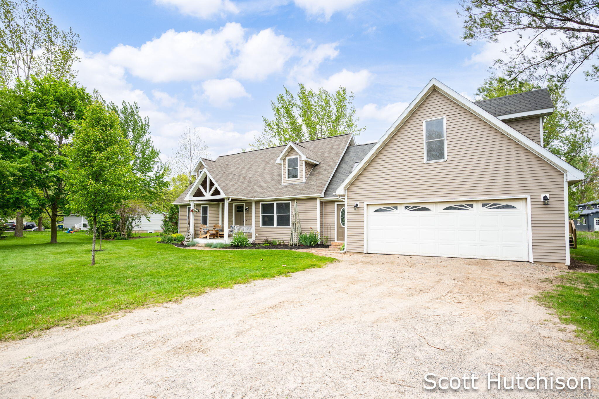 Property Photo: 9953 10 Mile Road NE MI 49341
