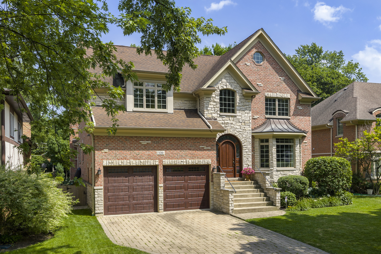 Property Photo: 320 Vista Drive IL 60091