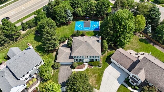 Property Photo: 335 Pinecrest Court IL 60502
