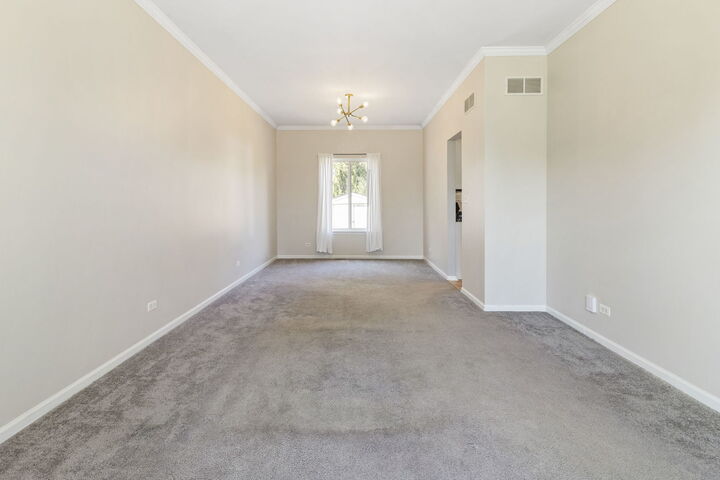 Property Photo:  106 Brookhaven Court  IL 60554 
