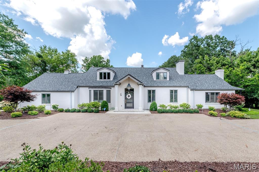 5 Huntleigh Downs Road  Frontenac MO 63131 photo