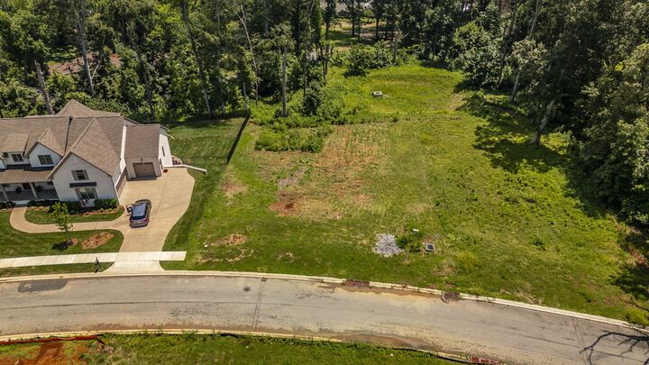 Property Photo:  338 Raintree Dr  TN 37075 