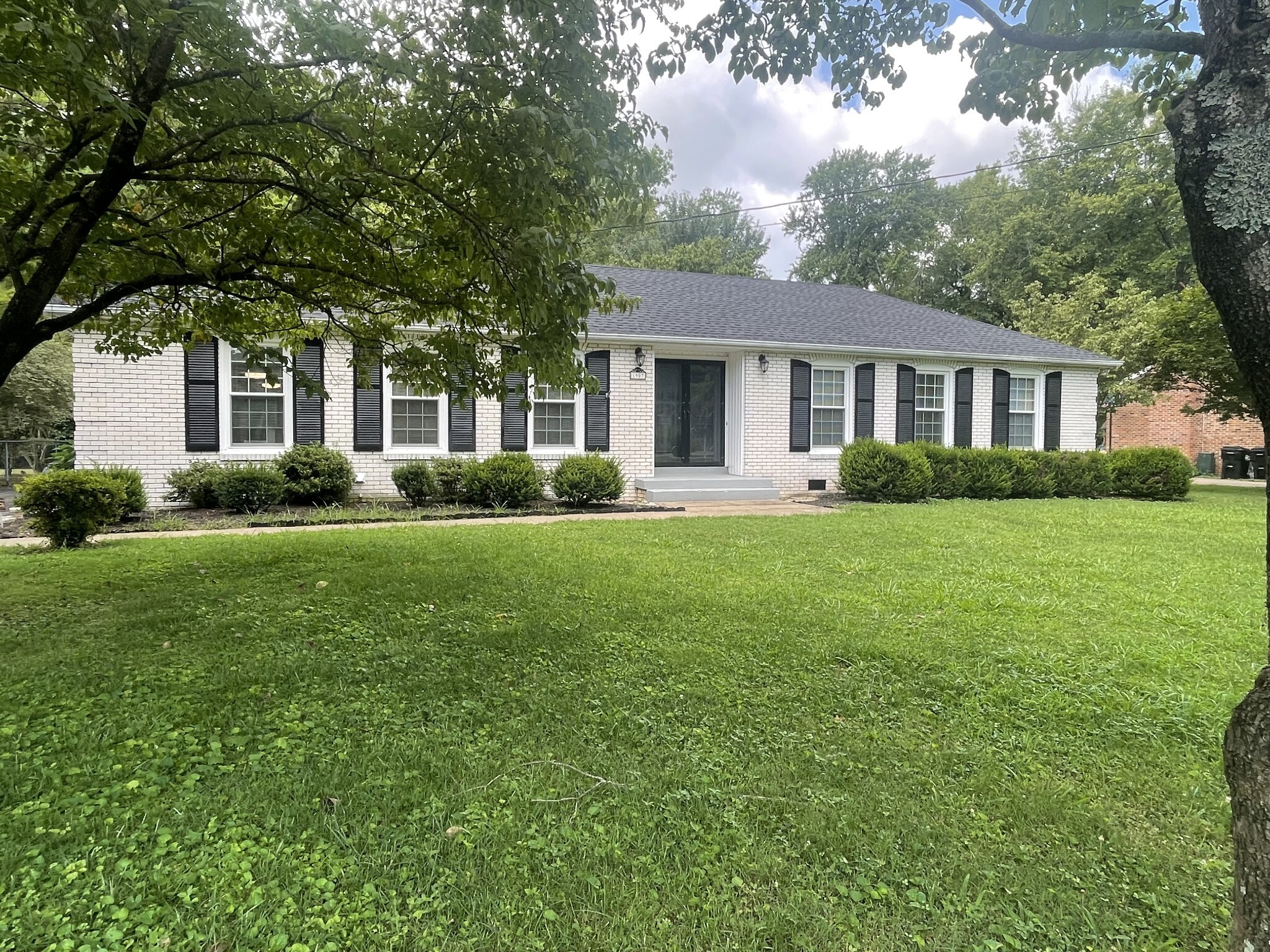 Property Photo: 1907 Ransom Dr TN 37130