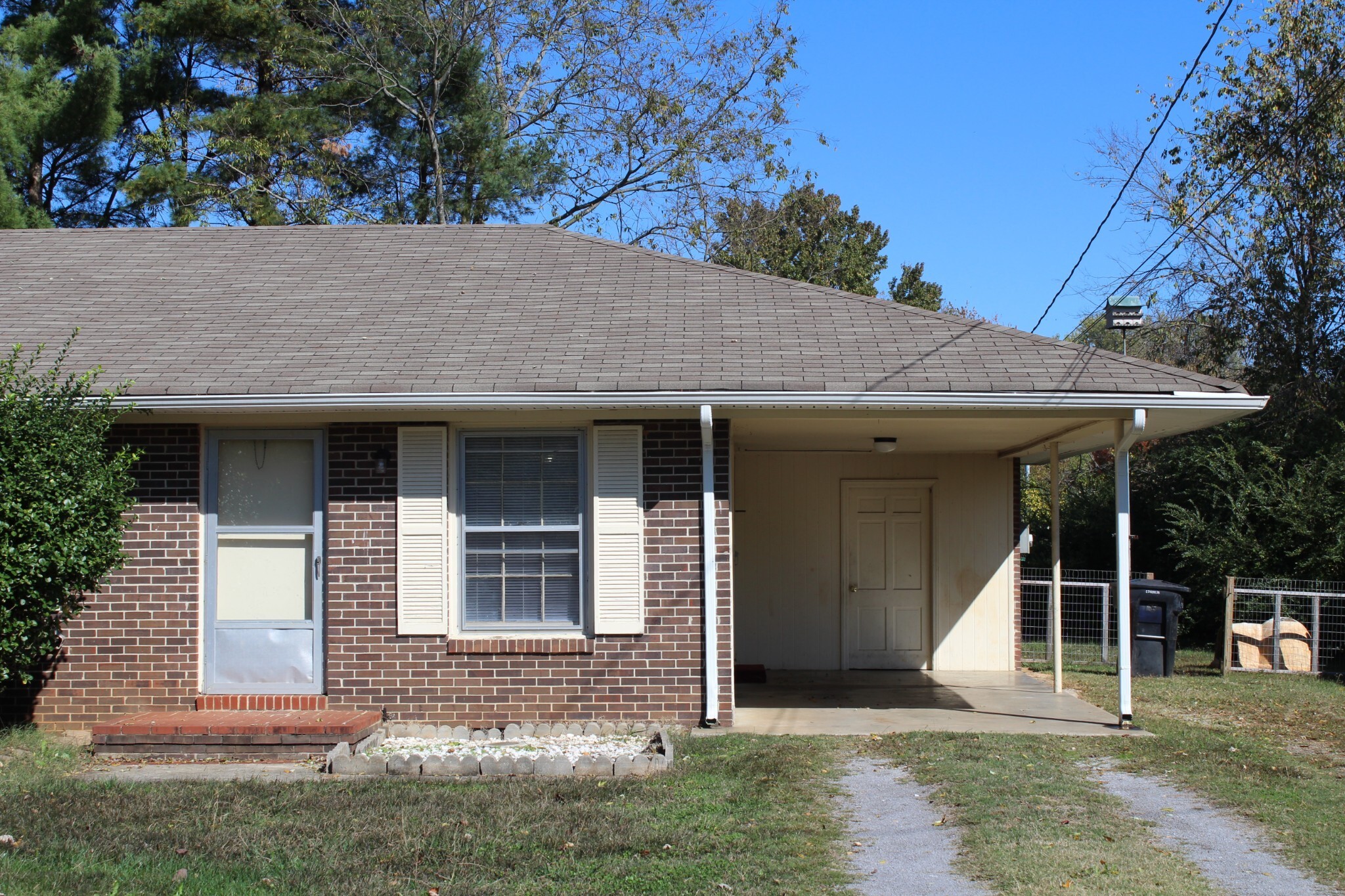 Property Photo: 1717 Foxdale Dr TN 37130